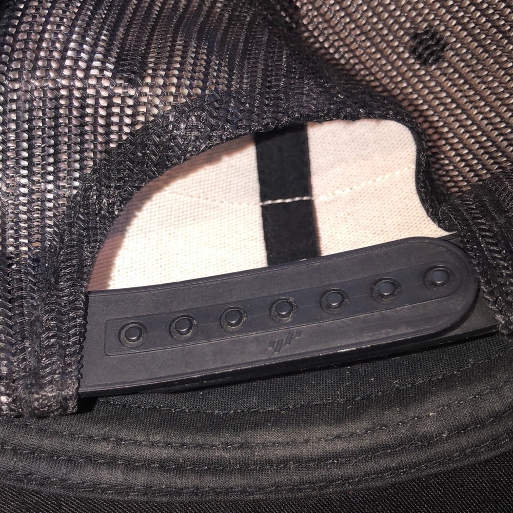 The classics whiskey River saloon Nashville Tennessee camouflage SnapBack hat - Picture 5 of 6